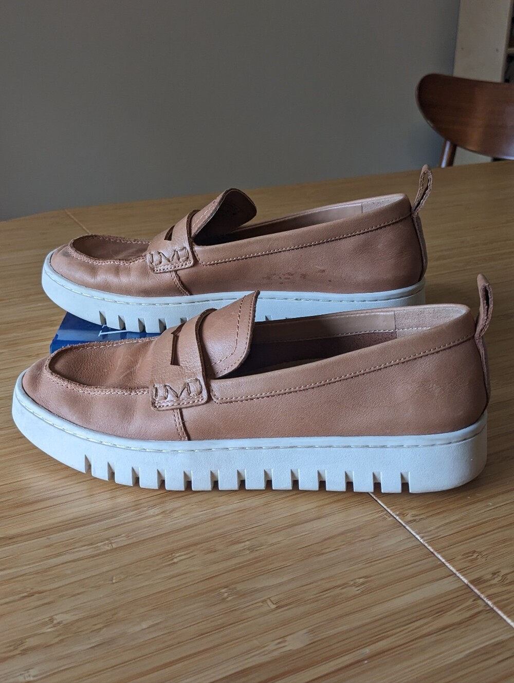 Vionic Uptown Loafers Camel Tan Leather sz 7 Comfort Chunky Sole